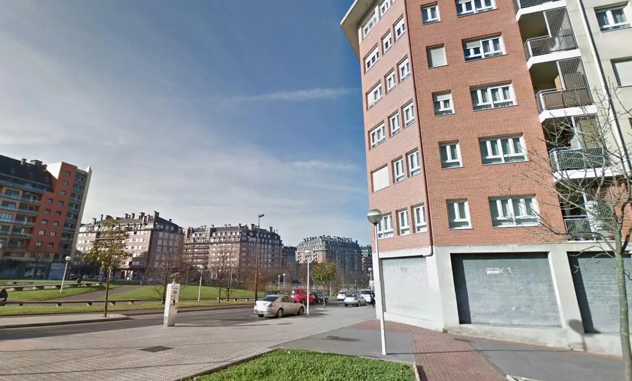 Gewerbefläche zur Miete in Avenida Jardines de Gernika, imagen 2