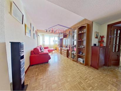 Living room of Flat for sale in  Madrid Capital  with Air Conditioner and Terrace