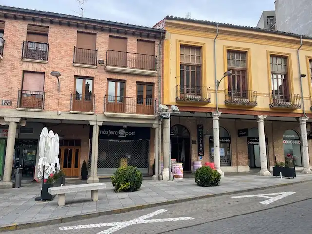Vista exterior de Local en traspaso en Medina del Campo con Amueblado