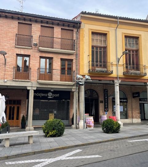 Foto 2 von Geschaftsraum zur ubertragung in Calle Bravo, 3, Medina del Campo, Valladolid
