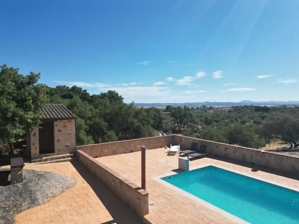 Casa rústica amb piscina en venda a Polígono 5 Parcela 41 CANCHAL LA GUARDIA. SAN VICENTE DE ALCANTARA (BADAJOZ) S/N