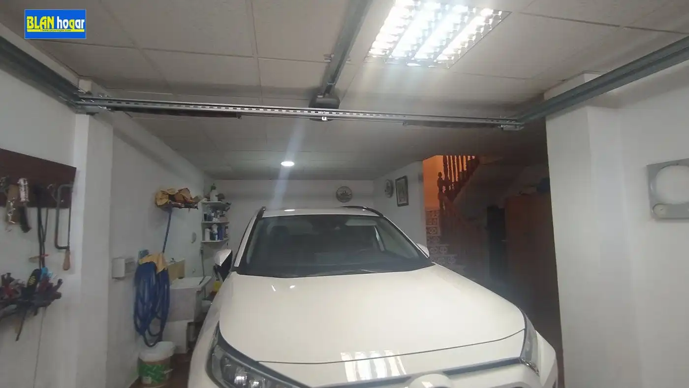Casa amb piscina en venda a Calle Escritor González Valls, imagen 14