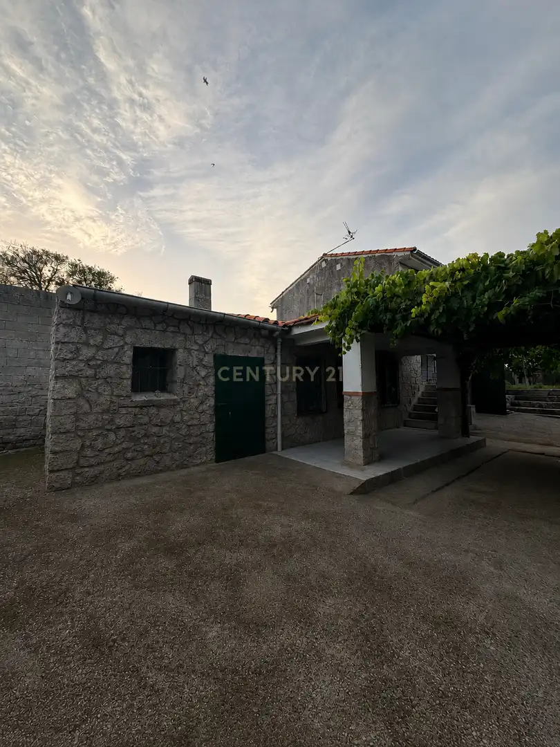 Vista exterior de Casa o xalet en venda en Trujillo amb Aire condicionat, Jardí privat i Traster