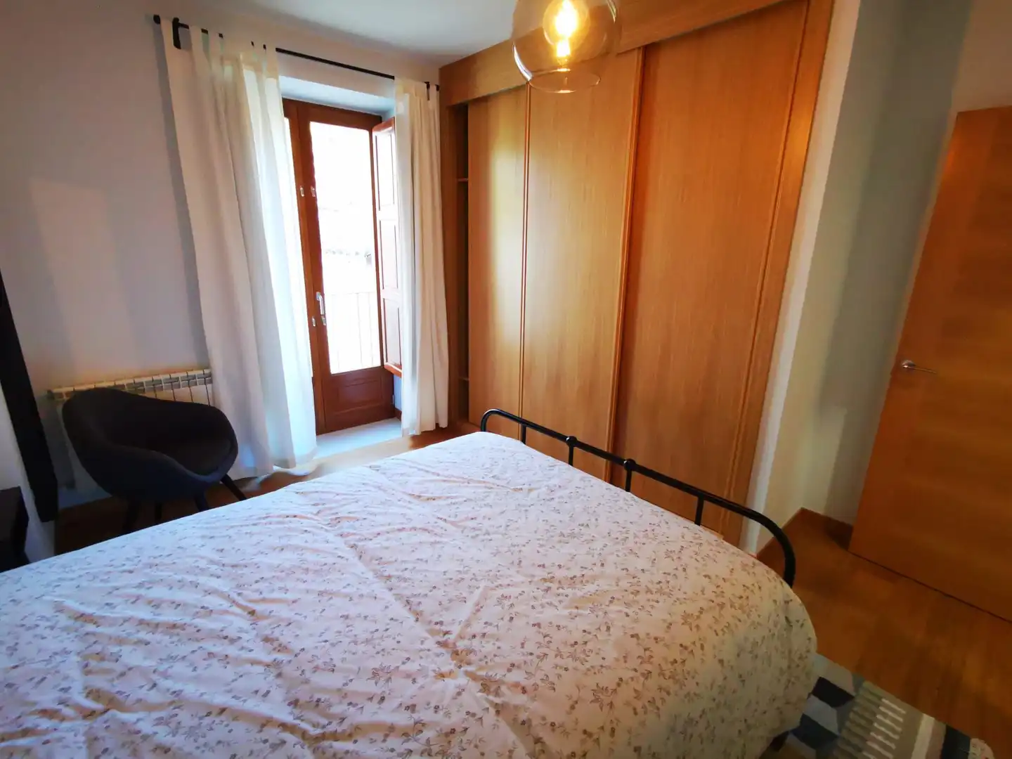 Habitación de Piso de alquiler en Ferrol con Calefacción, Terraza y Trastero