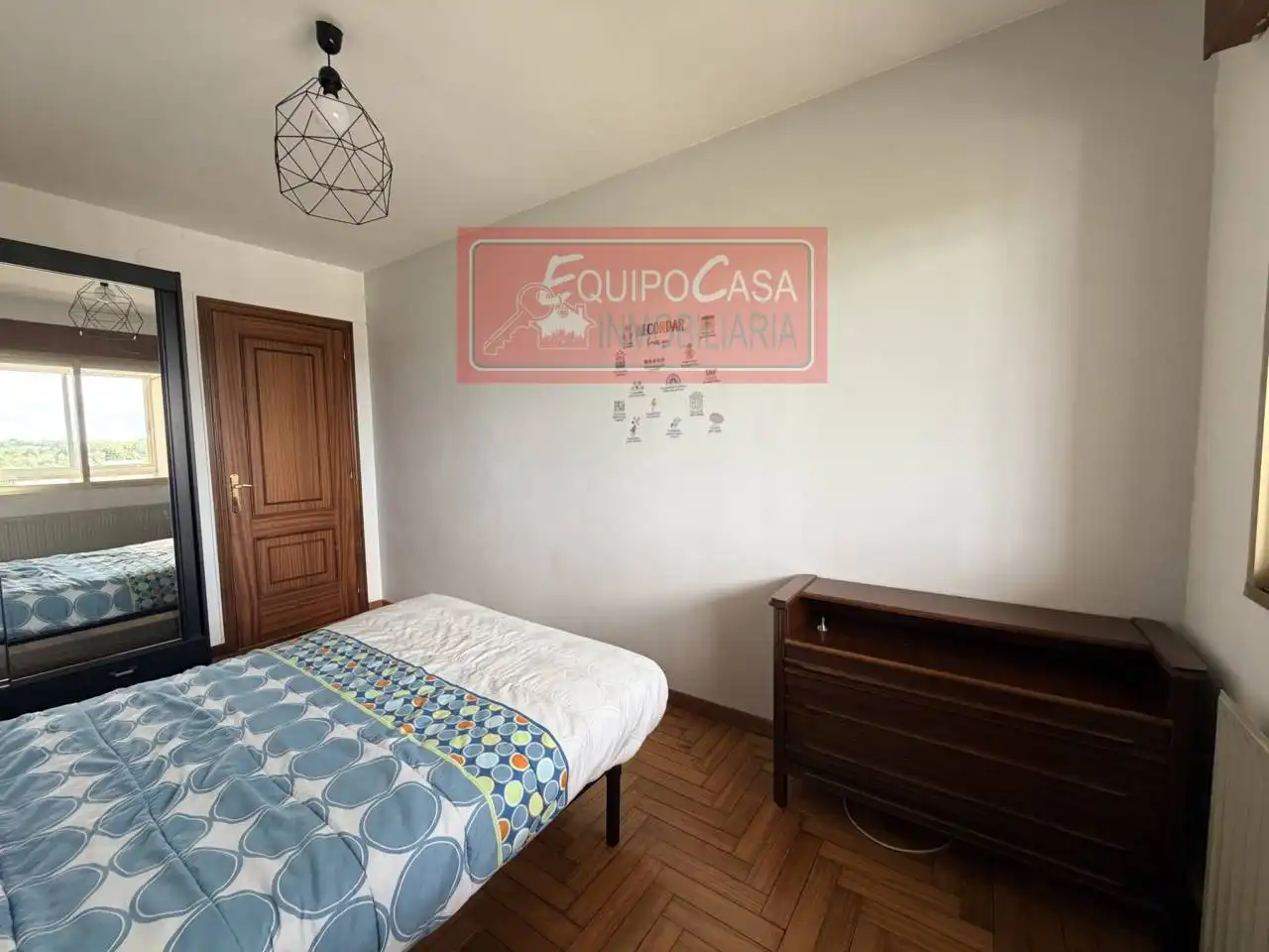 Schlafzimmer von Wohnung zur Miete in Lugo mit Heizung, Parkett und Möbliert