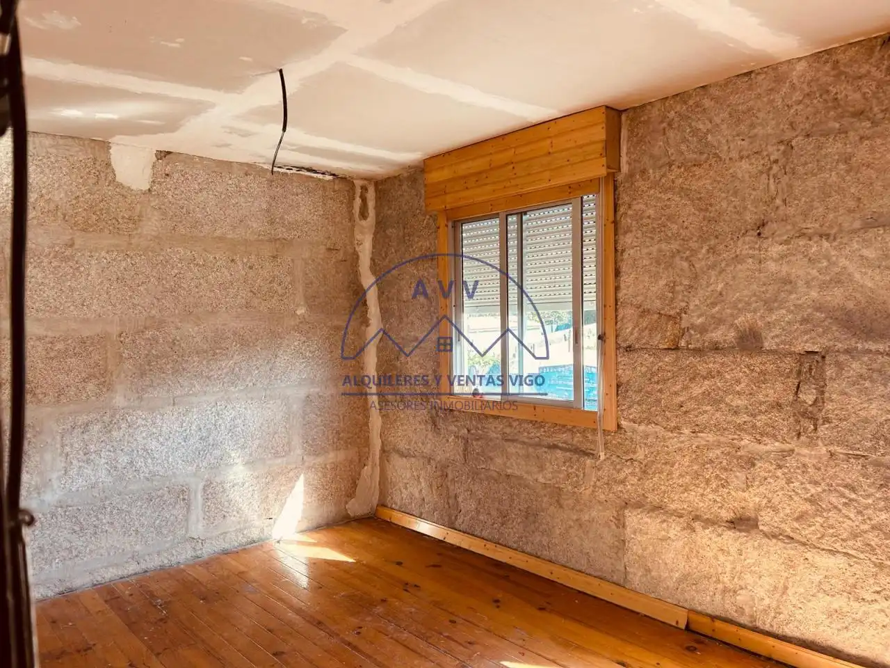 Piso en venta en Vigo  con Calefacción y Balcón