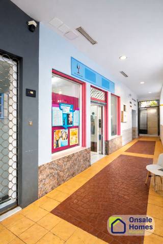 Local comercial en Venta en Avenida Mercado en Huerta Belón - Calvario