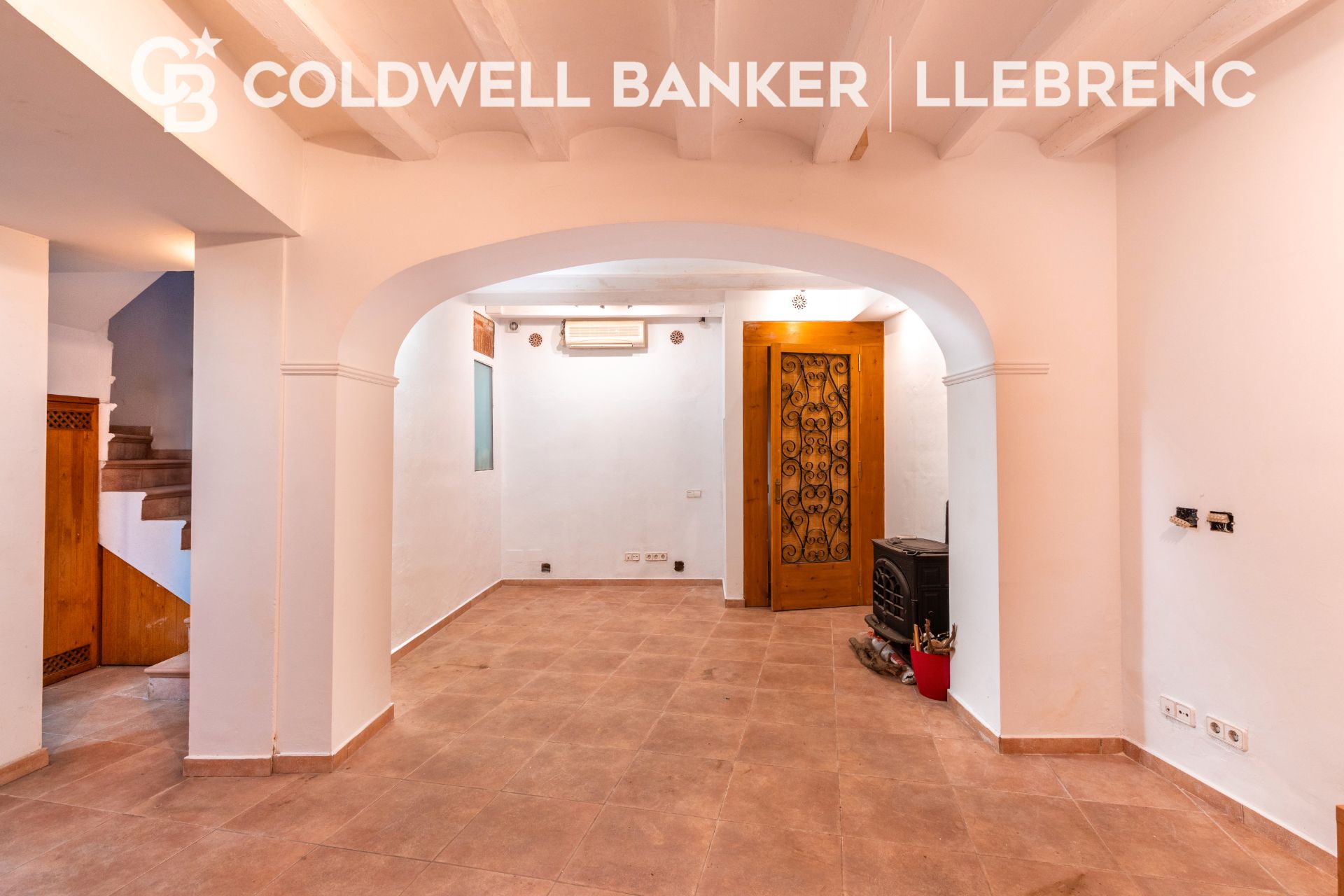 Duplex for sale in  Barcelona Capital  with Air Conditioner, Oven and Washing machine