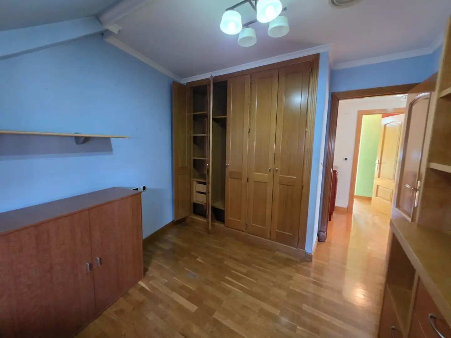 Habitación de Piso en venta en A Coruña Capital  con Calefacción, Terraza y Trastero