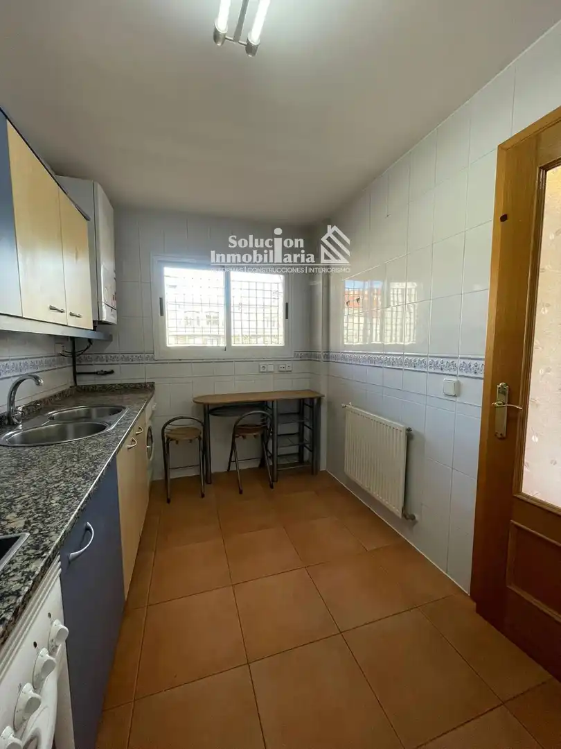 Cocina de Dúplex de alquiler en Salamanca con Calefacción, Terraza y Piscina