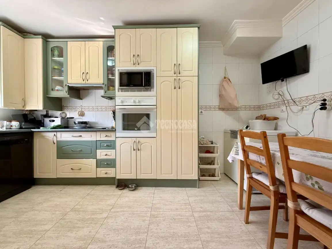 Cocina de Casa adosada en venta en Alovera con Aire acondicionado