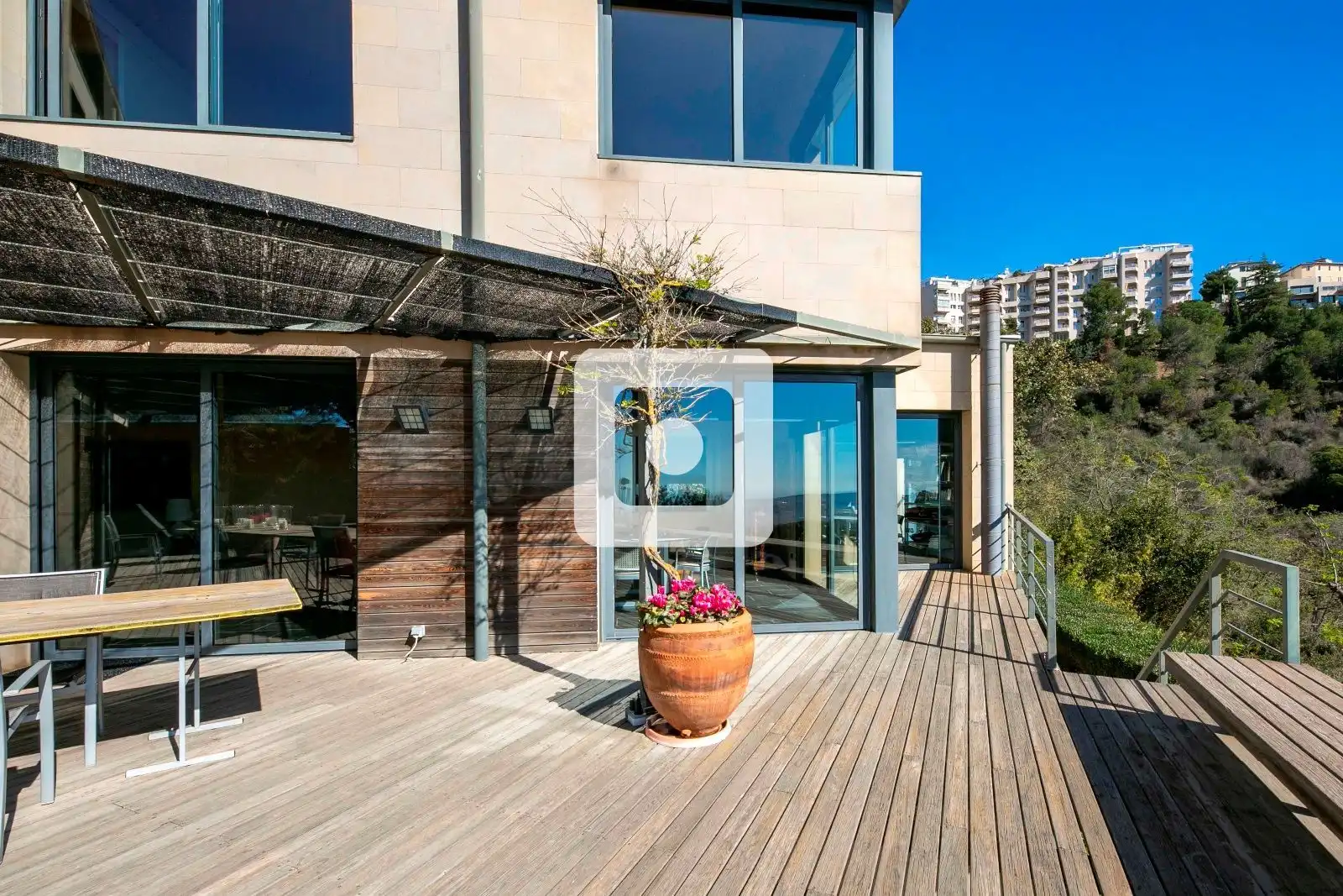 Terrassa de Casa o xalet en venda en Barcelona amb Aire condicionat, Calefacció i Terrassa