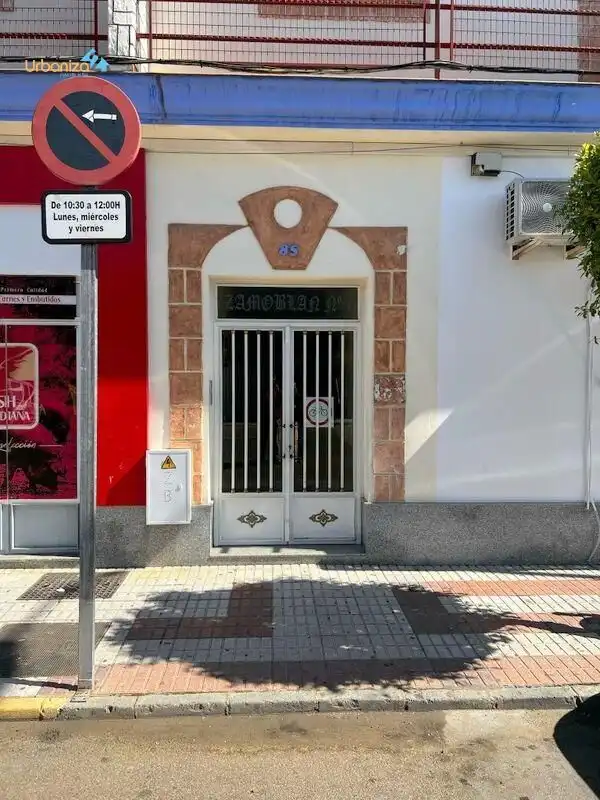 Piso en venta en Talavera la Real con Amueblado y Balcón