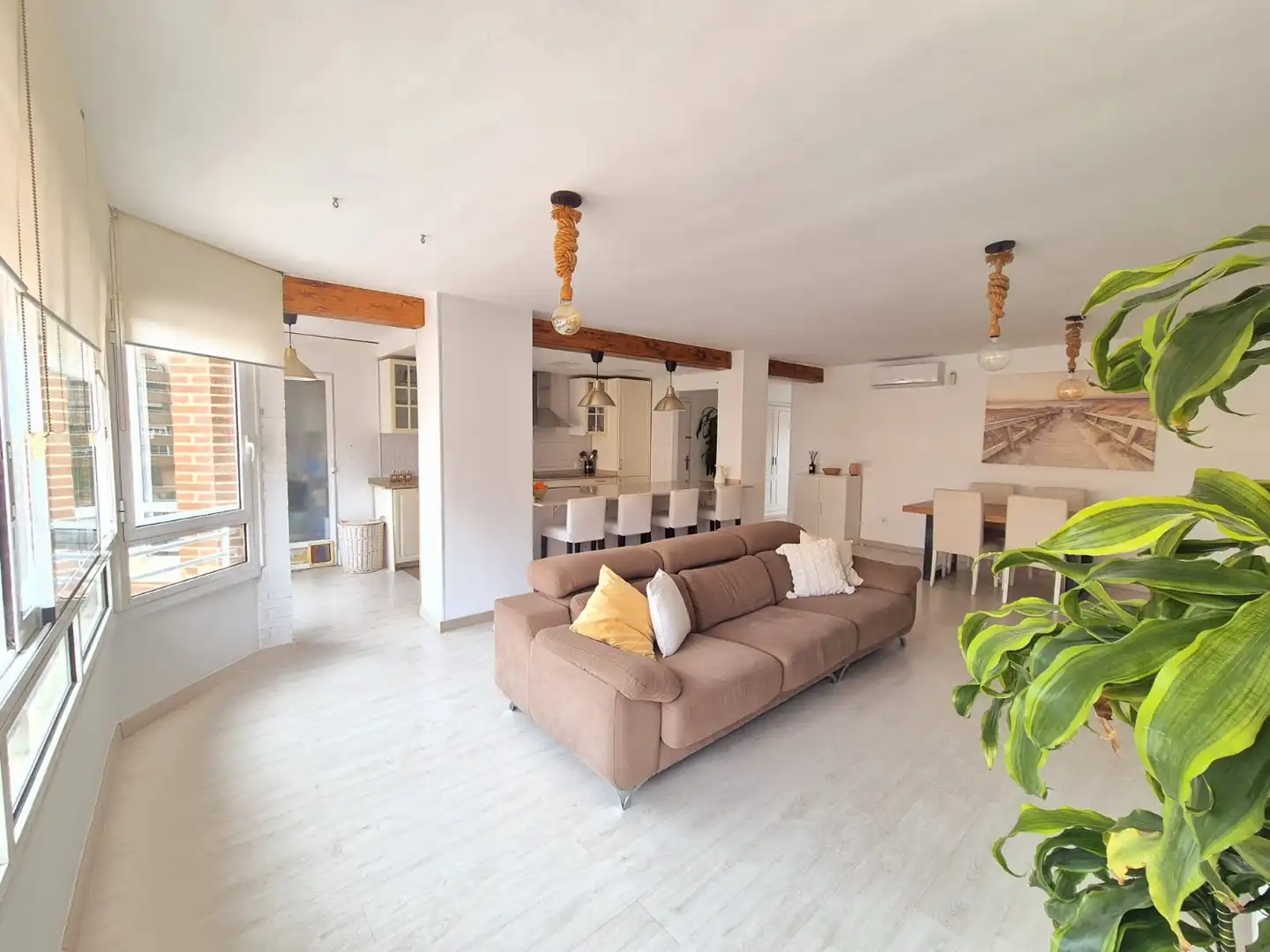 Living room of Flat for sale in Alicante / Alacant  with Air Conditioner, Heating and Storage room