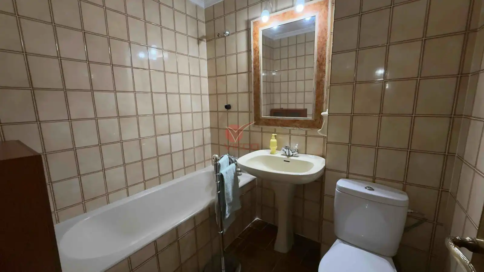 Baño de Piso en venta en Cuenca con Calefacción, Terraza y Trastero