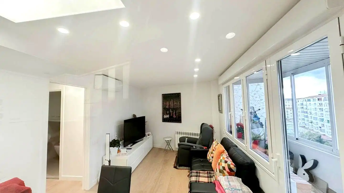 Sala d'estar de Apartament en venda en  Logroño amb Aire condicionat, Calefacció i Terrassa