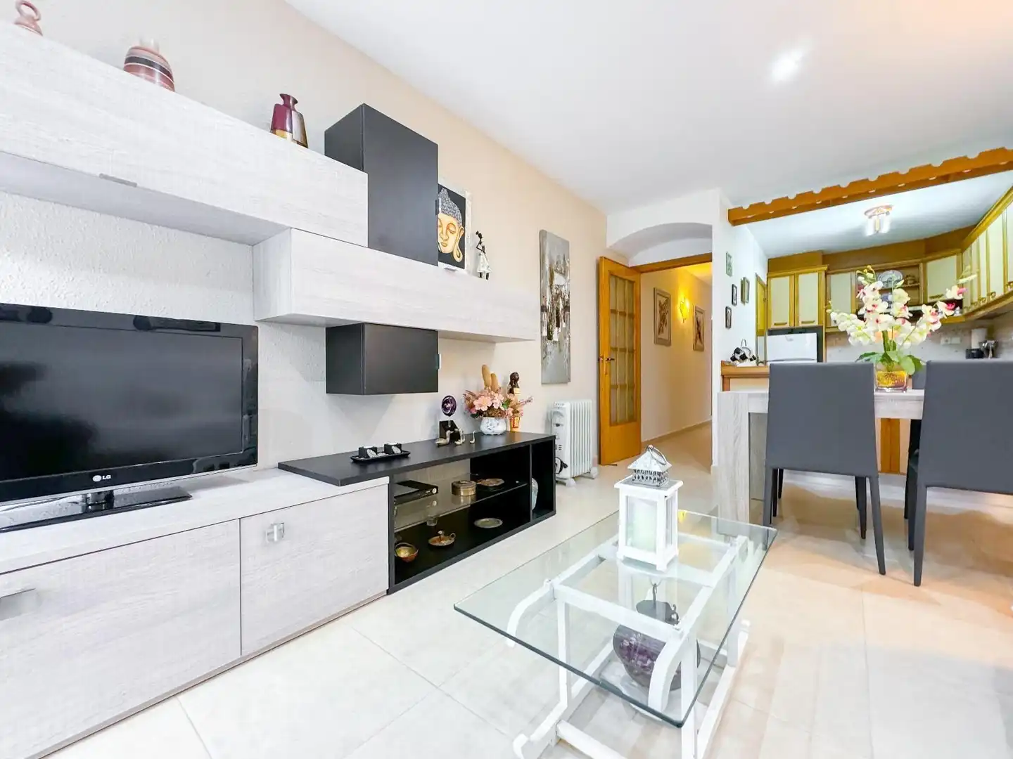 Flat with pool for sale in Carles Buïgas, imagen 3