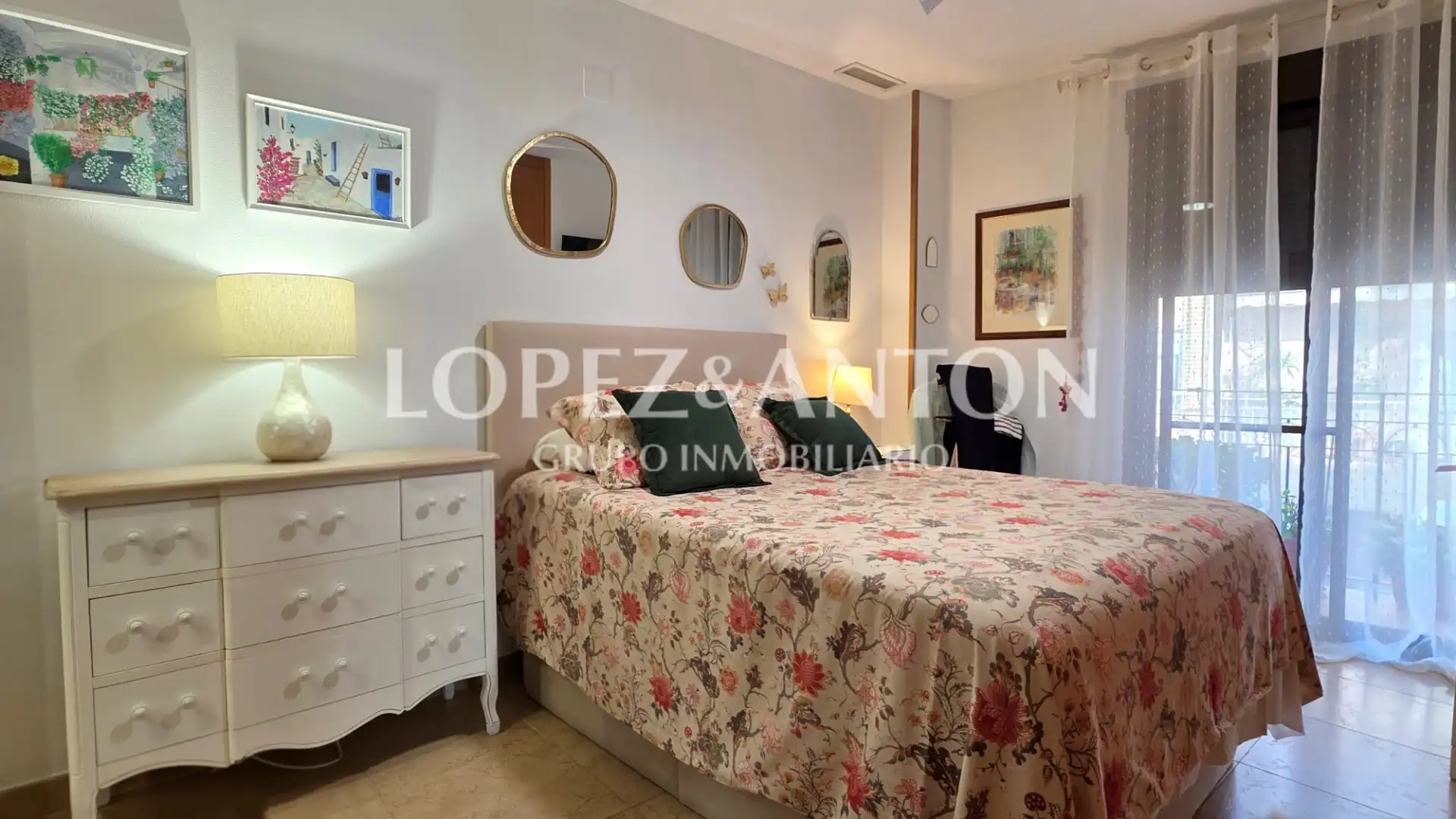 Bedroom of Flat for sale in L'Eliana  with Air Conditioner, Oven and Balcony