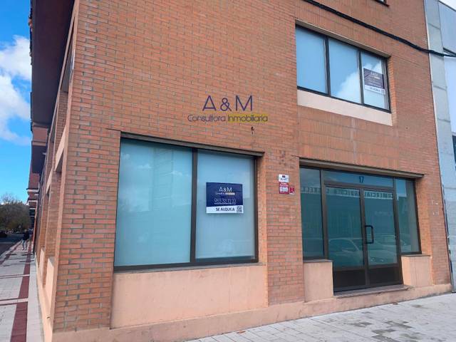 Local comercial en Alquiler en Avenida de Burgos en El Berrocal
