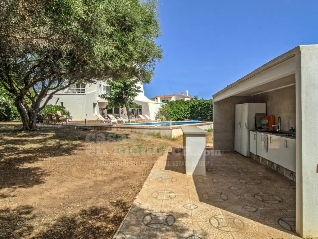 Vista exterior de Casa o xalet en venda en Es Castell amb Aire condicionat, Calefacció i Jardí privat