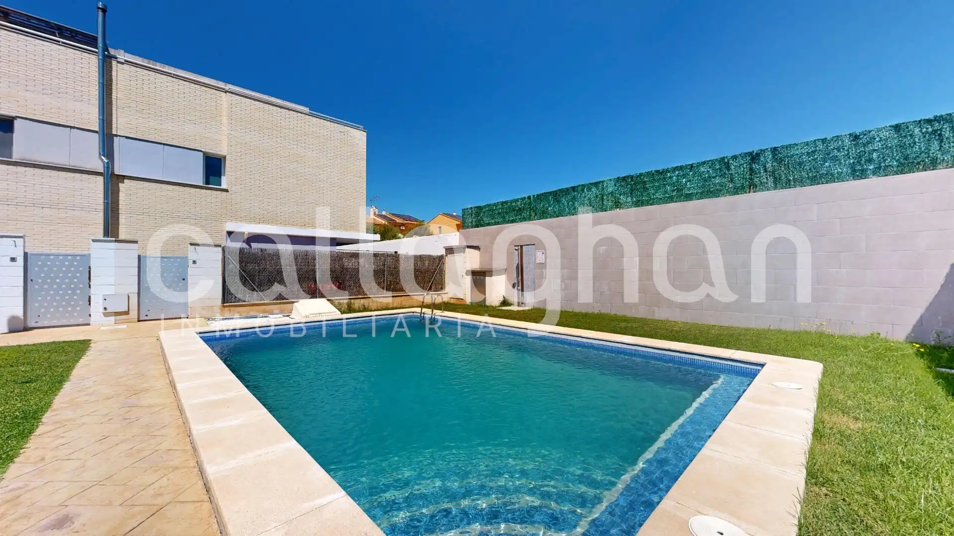 Swimming pool of Detached homes for sale in Benaguasil  with Air Conditioner, Heating and Private garden