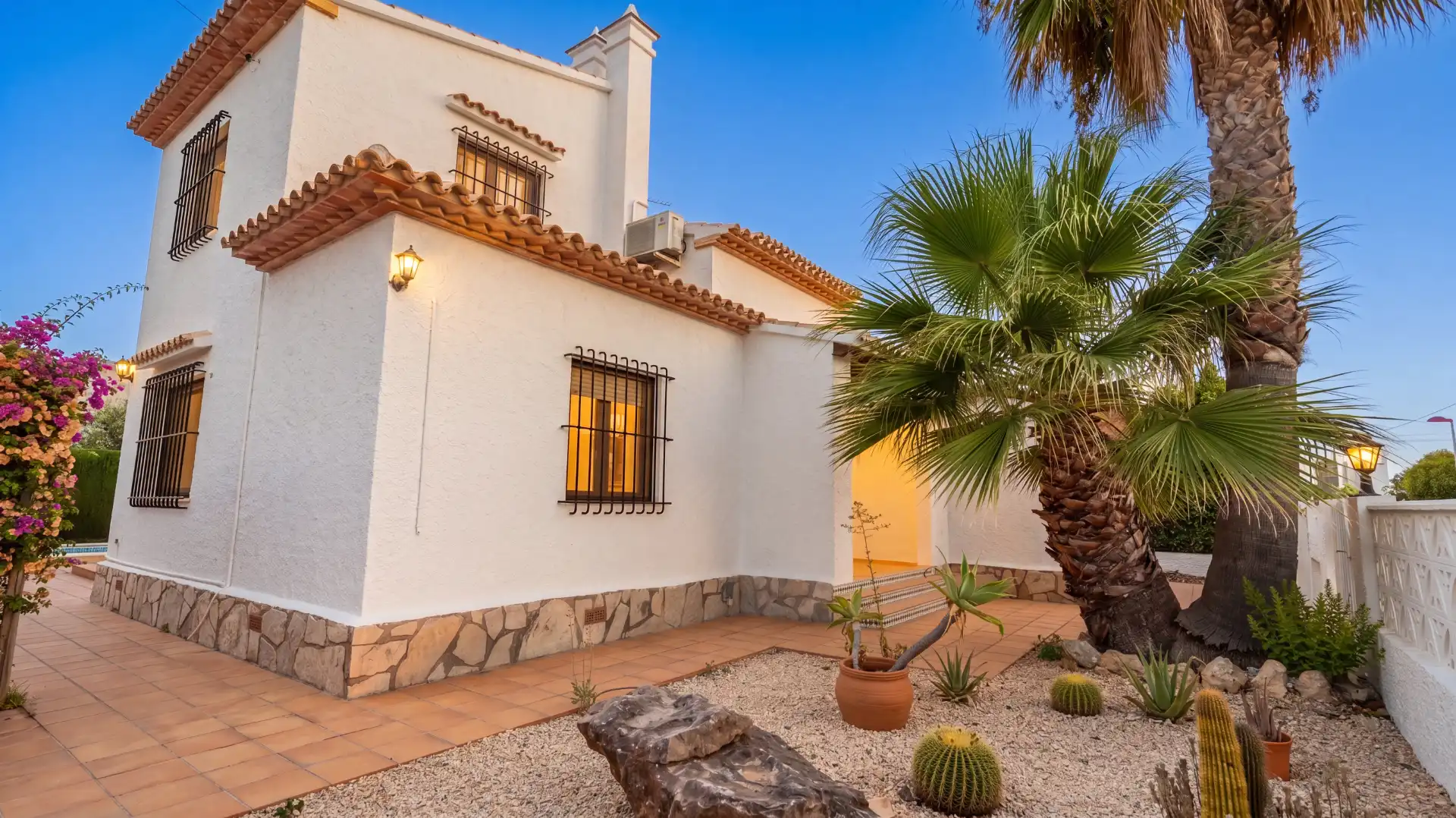 Vista exterior de Casa o xalet de lloguer en Els Poblets amb Aire condicionat, Jardí privat i Terrassa