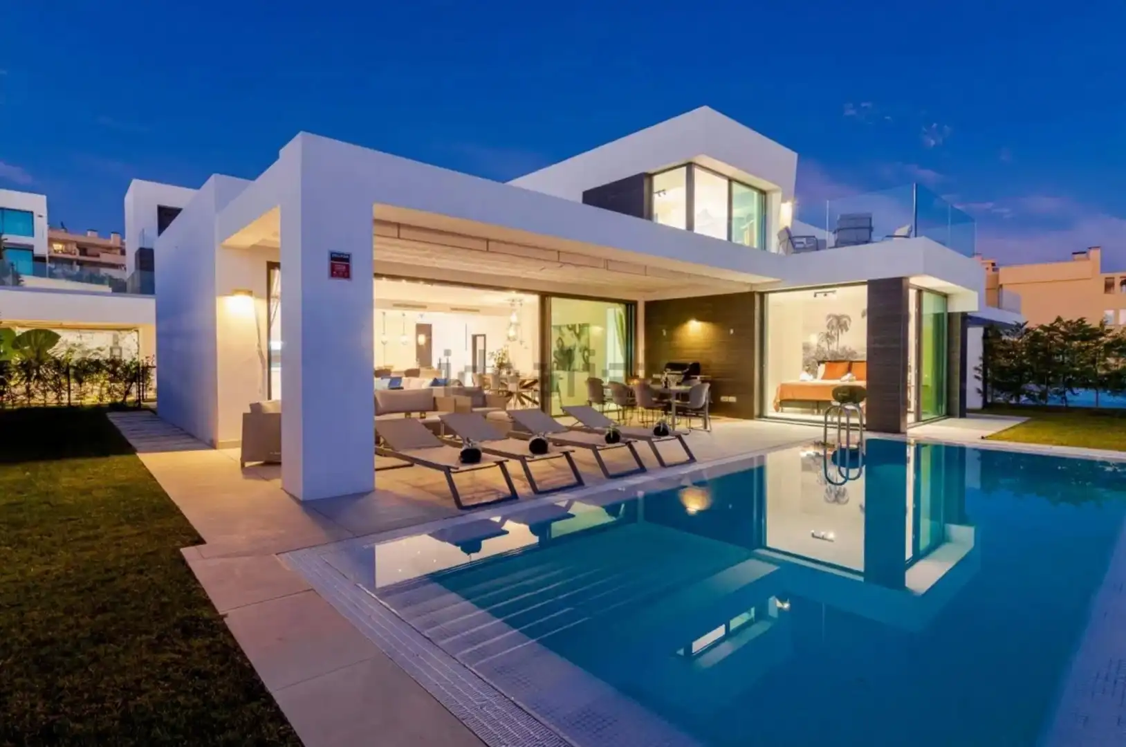 Piscina de Casa o xalet en venda en Marbella amb Aire condicionat, Jardí privat i Terrassa