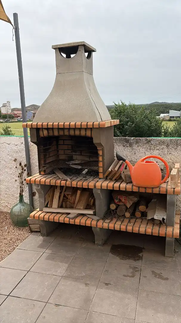 Garten von Fabrikhallen zum Verkauf in Ariza mit Heizung