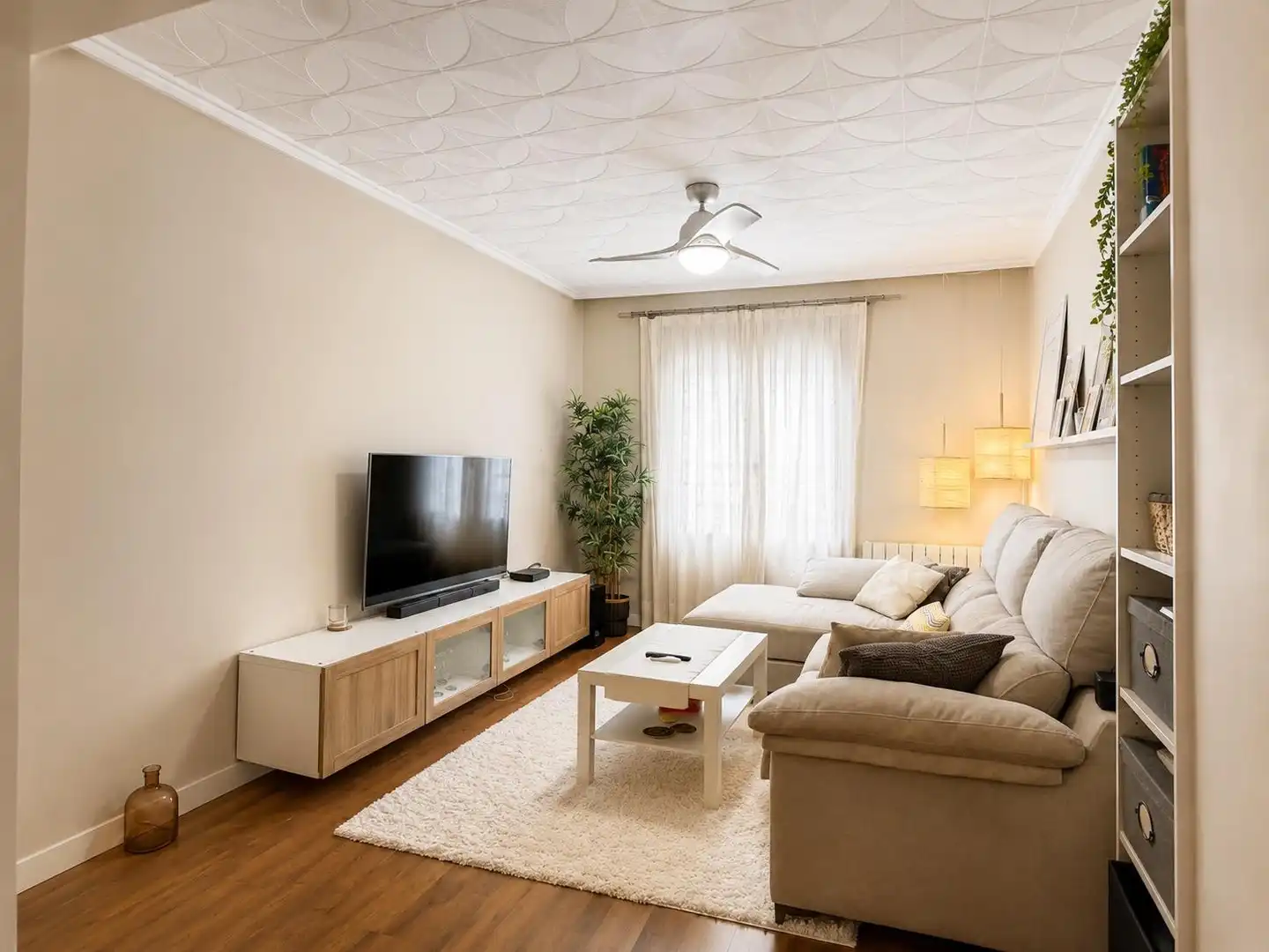 Living room of Flat for rent in Valencia  with Heating, Parquet flooring and Furnished