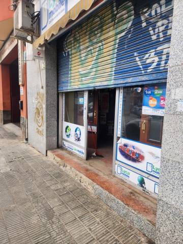 Local comercial en Alquiler en Carrer de les Corts Catalanes en Balàfia