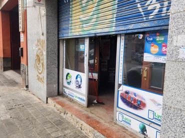 Local comercial en alquiler en Carrer de les Corts Catalanes
