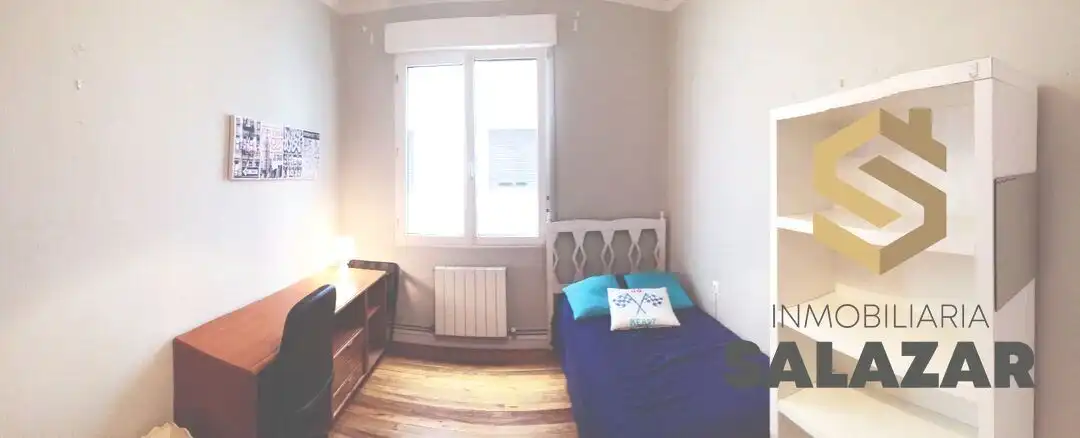 Bedroom of Flat for rent in Bilbao   with Heating
