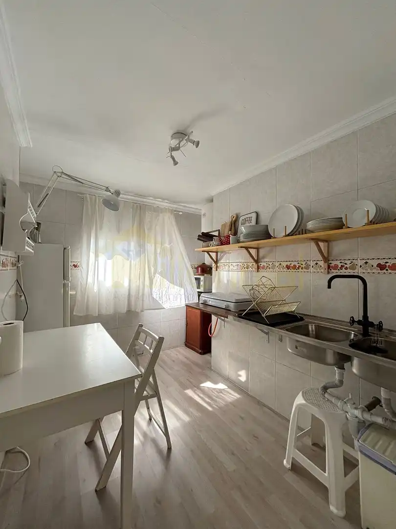 Kitchen of Flat for sale in Lora del Río  with Terrace