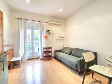 Appartamento con balcone in affitto a Calle de Embajadores .
