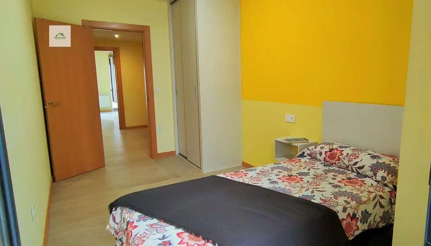 Habitación de Piso de alquiler en Huesca con Calefacción, Terraza y Amueblado
