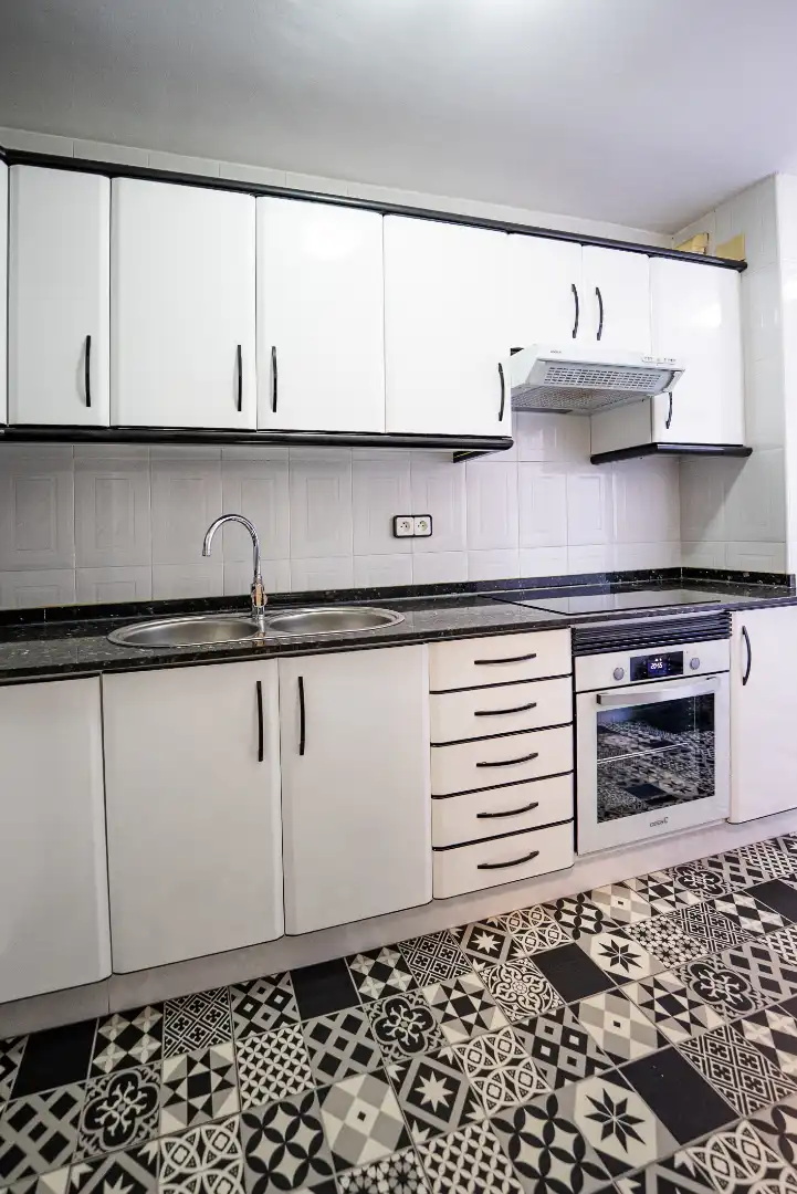 Cocina de Piso en venta en Tarragona con Parquet, Terraza y Amueblado