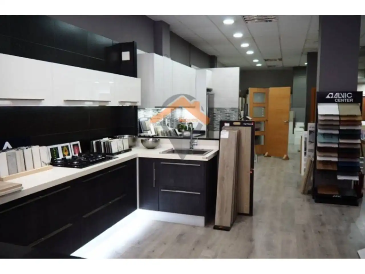 Local comercial en traspaso en Calle Miguel Ángel