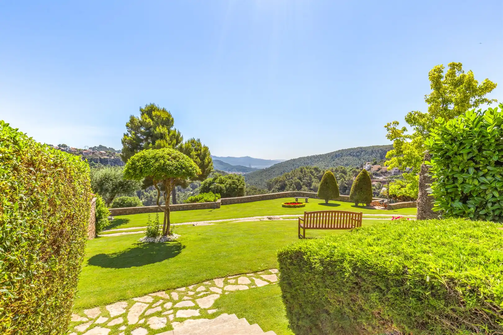 Jardí de Finca rústica en venda en Corbera de Llobregat amb Aire condicionat, Calefacció i Terrassa