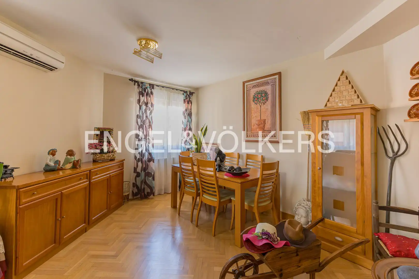 Menjador de Pis en venda en Getafe amb Aire condicionat, Calefacció i Parquet