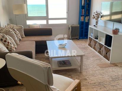 Living room of Apartment to rent in  Cádiz Capital  with Air Conditioner, Furnished and Oven