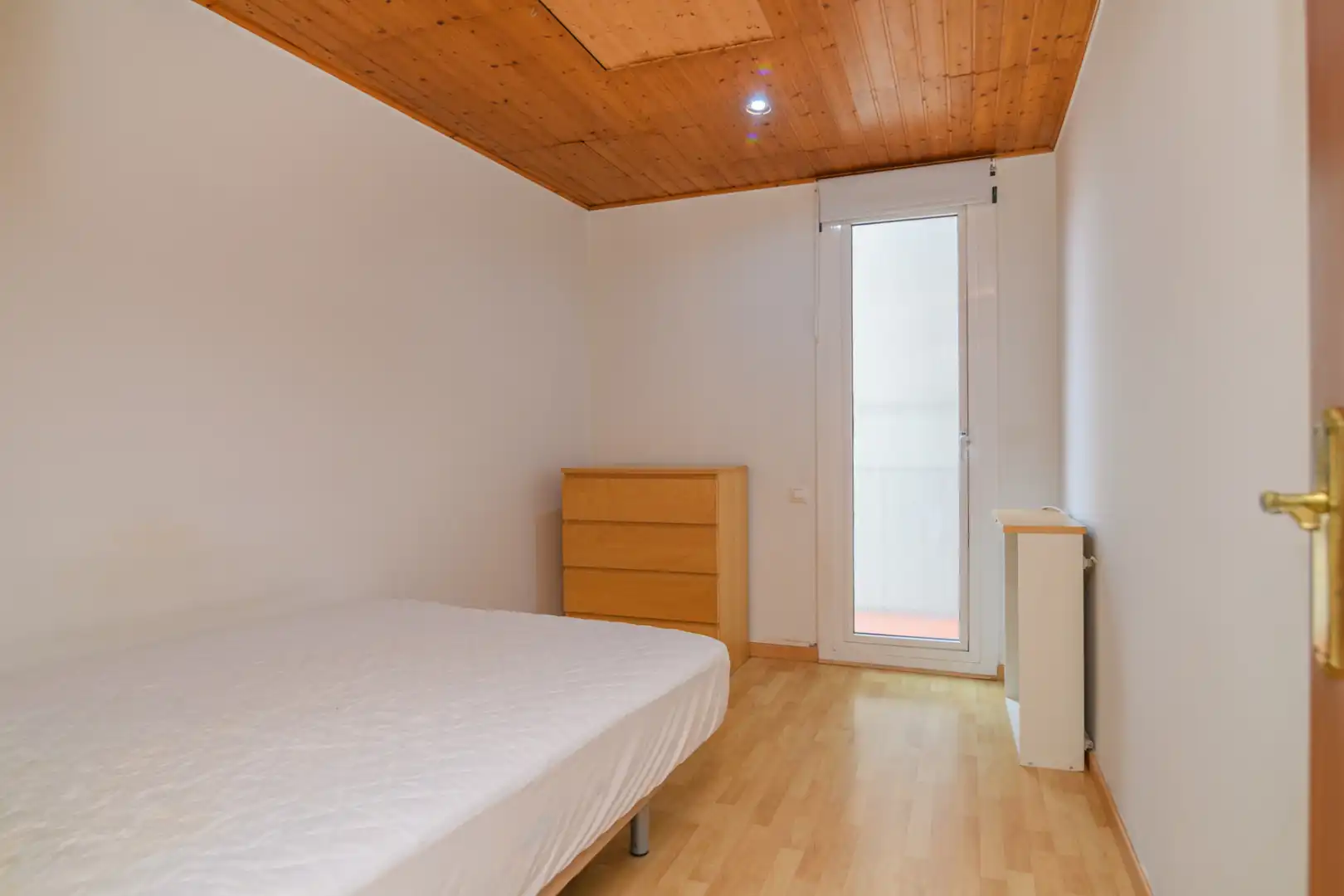 Bedroom of Flat for sale in Barcelona  with Parquet flooring, Terrace and Balcony