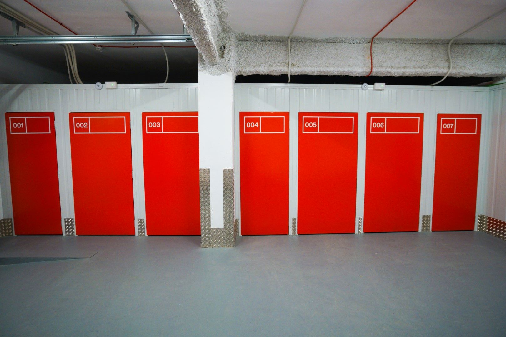 Box room to rent in Terrassa  with Alarm