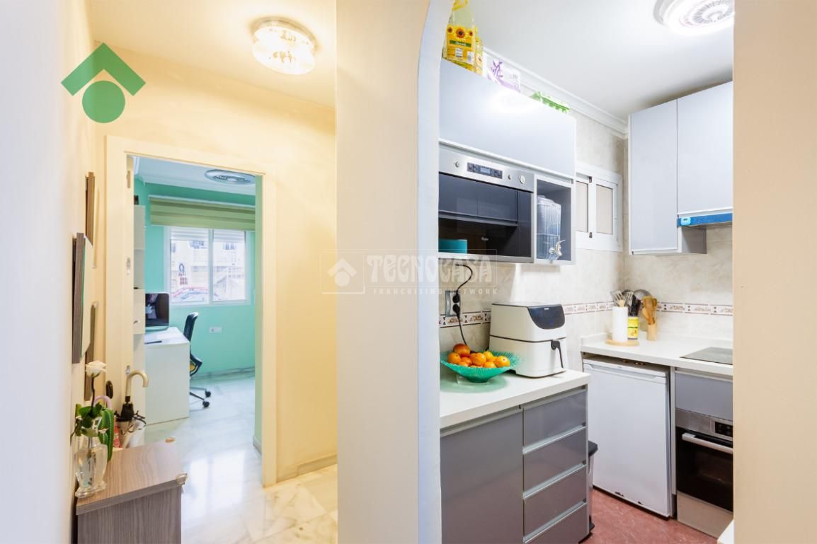 Kitchen of Flat for sale in Rincón de la Victoria  with Air Conditioner, Terrace and Community pool