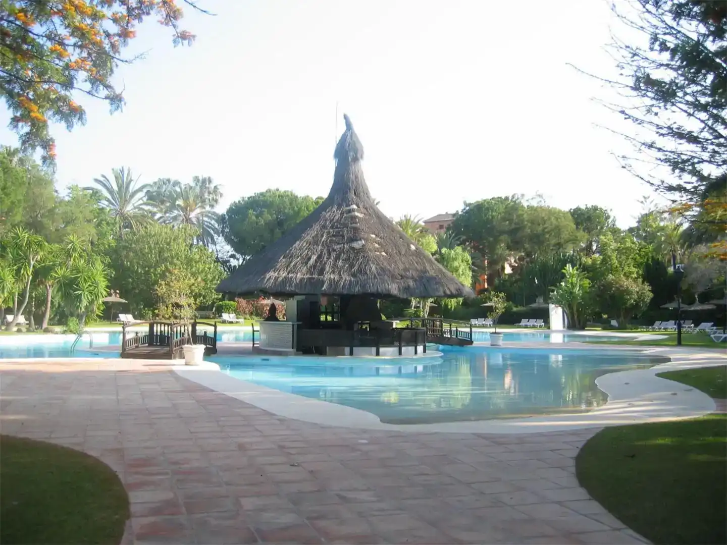 Piscina de Pis en venda en Estepona amb Aire condicionat, Jardí privat i Piscina