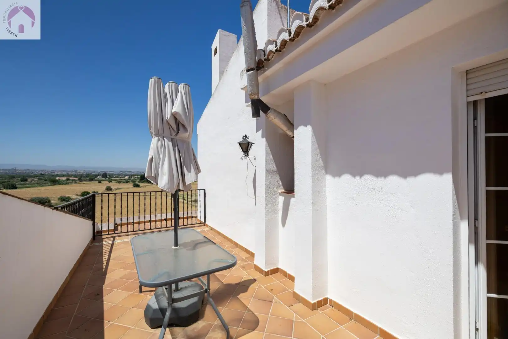 Terrassa de Casa adosada en venda en Granada amb Calefacció, Jardí privat i Terrassa