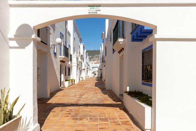 Ático en Venta en  COMETA HALLEY en Calahonda - Carchuna