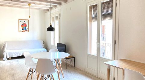 Vivienda amueblada en Ciutat Vella, a cinco minutos a pie de las Ramblas y del Gran Teatro del Liceu