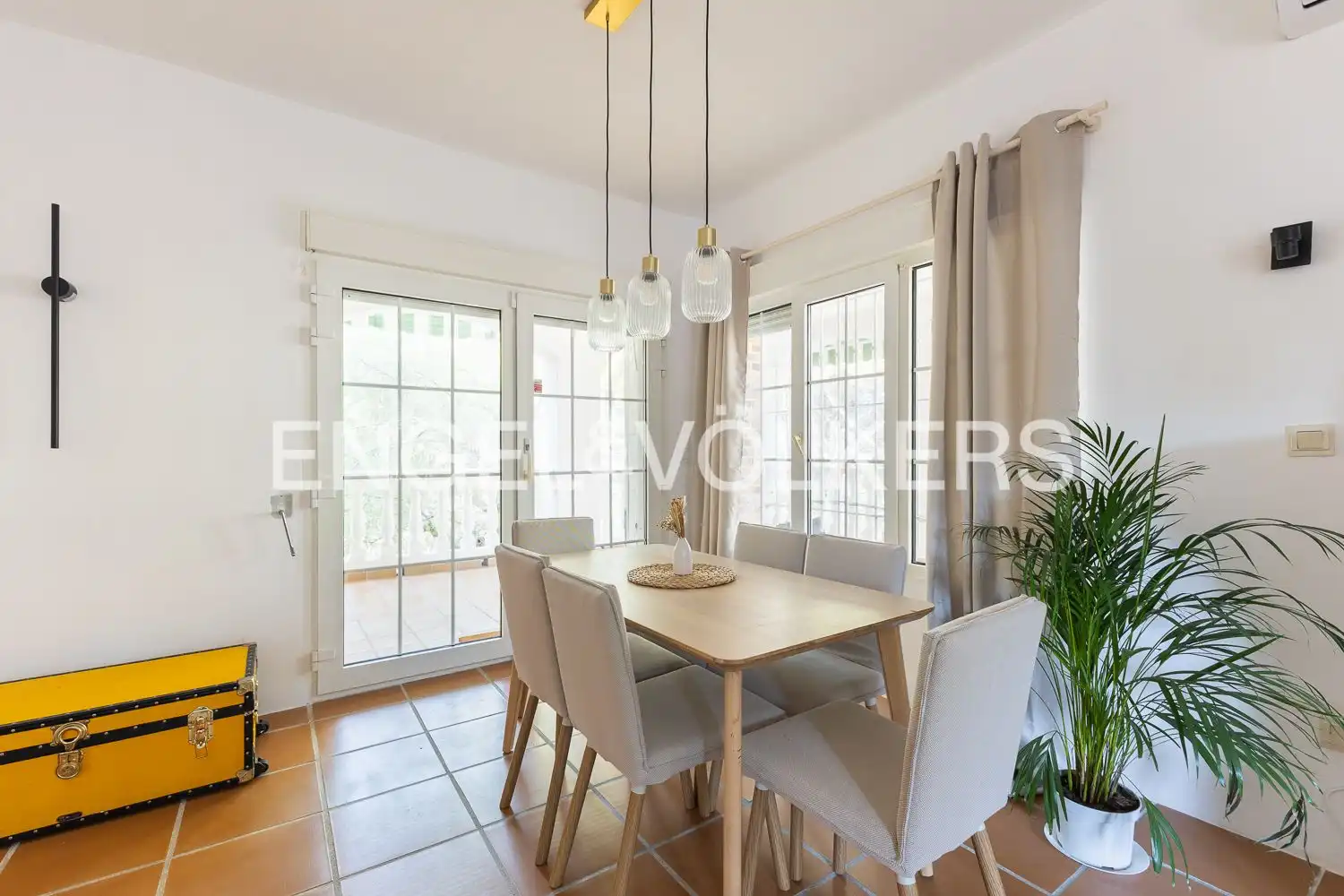 Comedor de Casa o chalet de alquiler en Paterna con Aire acondicionado, Calefacción y Jardín privado