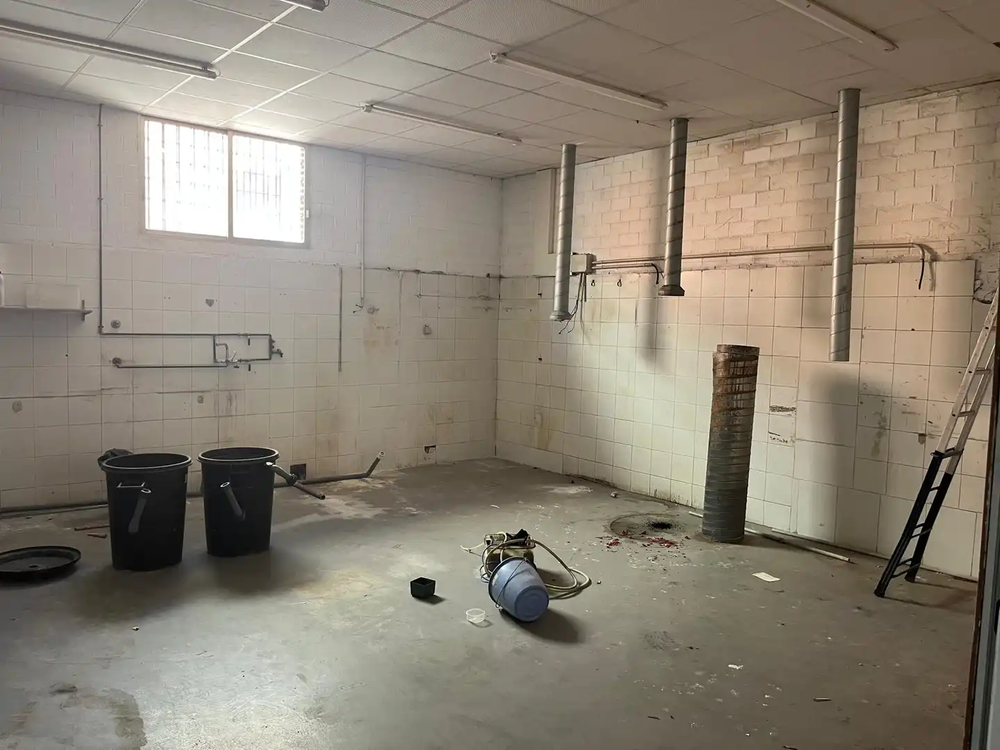 Nave industrial de alquiler en Córdoba con Calefacción y Alarma