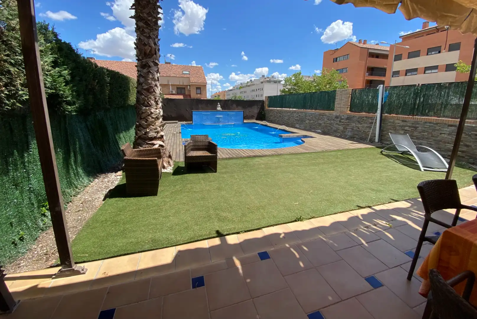 Piscina de Casa adosada en venta en Navalcarnero con Aire acondicionado, Calefacción y Jardín privado
